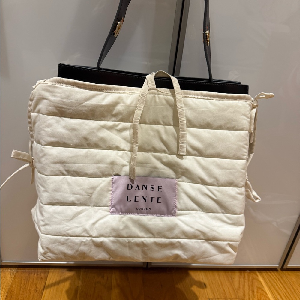 Elegant Black Handbag - Picture 5 of 5